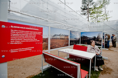 Gdansk. Matarnia. Kolej na PKM - Dzien Otwarty powstajacej...