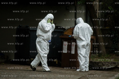 Gdansk. Podworze kamienicy przy ul. Dlugi Targ. Odnalezienie...