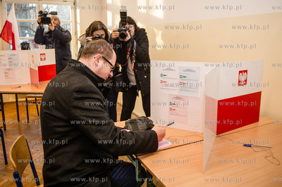 Obwodowa Komisja Wyborcza Nr 39 w Zespole Szkol Lacznosci...