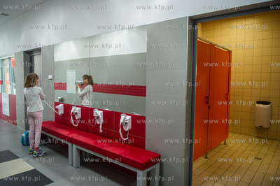 Pruszcz Gdanski. Uroczyste otwarcie krytej
plywalni...