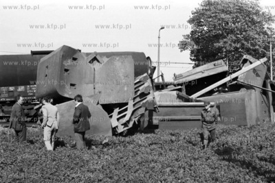 Katastrota kolejowa w Skowarczu. Na stojący pod semaforem...