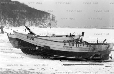 Zaśnieżona plaża w Gdyni Orłowie. 
23.02.1986
3luty86_z.kosycarz_p21
Fot....