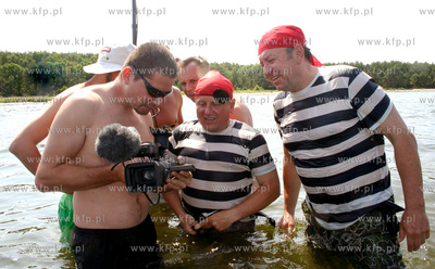 Ekipa filmowa serialu Swieta Wojna (TVP2) realizuje...