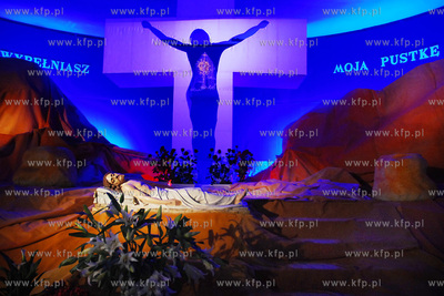 Grob panski w kosciele NMP Wspomozenia Wiernych w Rumi
06.04.2007
Fot....