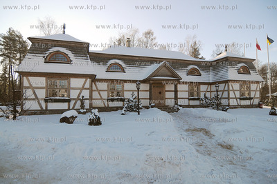 Centrum Edukacji Promocji Regionu w Szymbarku. Replika...