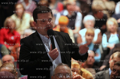 Teatr Wybrzeze - Scena Kameralna w Sopocie. Debata...