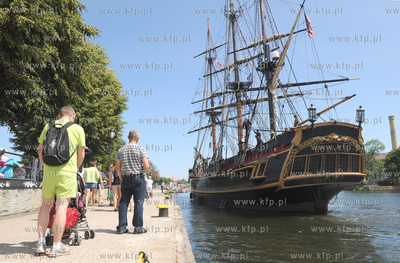 Gdansk. HMS Bounty, replika XVIII wiecznego zaglowca...