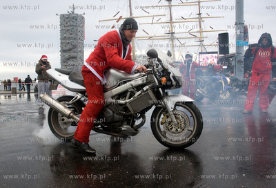 IX Zlot Mikolajow na Motocyklach w Trojmiescie. Na...
