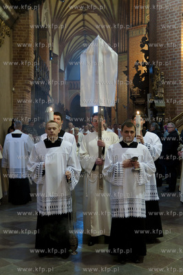 Wielki Czwartek, Msza Krzyzma w katedrze pelplinskiej...