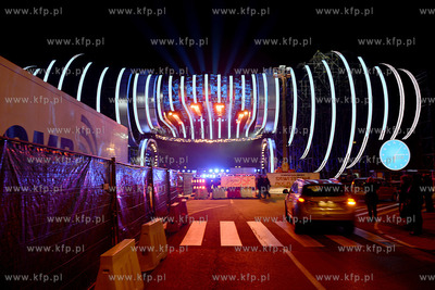 Gdynia - Skwer Kosciuszki. Dzien i noc trwaja prace...