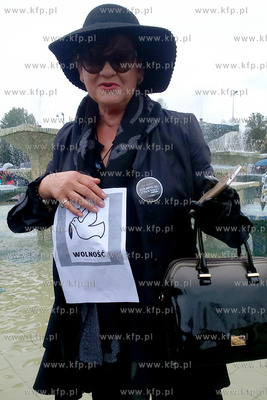 Ogólnopolski strajk kobiet w Gdyni na Skwerze Kościuszki....