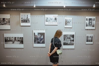 Gdansk , ul. Dragana 26. Galeria im. Macieja Kosycarza,...