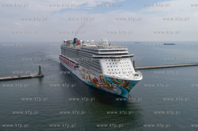Do Gdyni przypłynął prawdziwy olbrzym, statek pasażerski...
