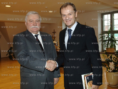 Donald Tusk przyjechal do rodzinnego Gdanska, po wygranych...