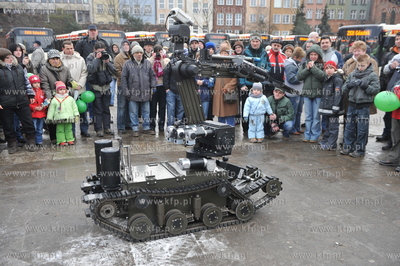 Targ Weglowy w Gdansku - prezentacja nowych autobusow...