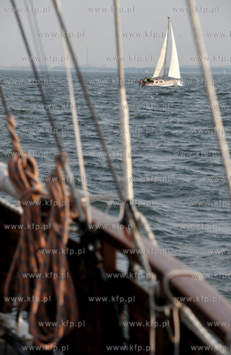 Wielka parada zaglowcow po Zatoce Gdanskiej na zakonczenie...