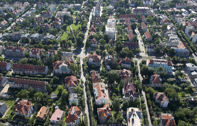 Gdansk Oliwa z lotu ptaka Na dole od lewej ul. Kaprow,...