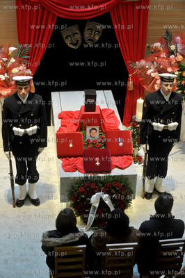 Pogrzeb Macieja Korwina, dyrektora Teatru Muzycznego...