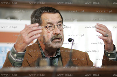 Gdansk. Dwor Artusa. Konferencja Gunter Grass. Literatura-Sztuka-Polityka....