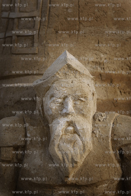 Gdansk Jelitkowo. Plaza. Wystawa monumentalnych rzezb...