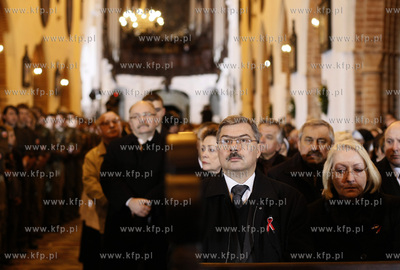 Gdansk. Katedra Oliwska. Msza sw. za tragicznie zmarlych...