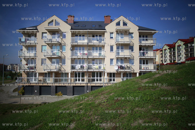 Uroczyste przekazanie do użytku 125 mieszkań wybudowanych...