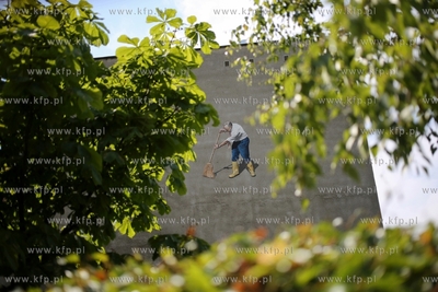 Spacer rowerowy po kolekcji murali na osiedlu Gdańsk...