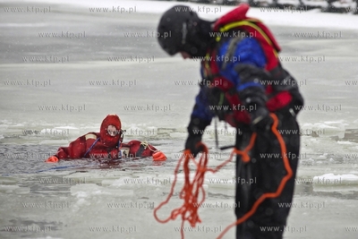 Wspólne ćwiczenia lodowe jednostek Komendy Miejskiej...