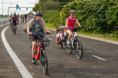 Przejazd rowerowy związany z otwarciem Ekostrady wzdłuż...