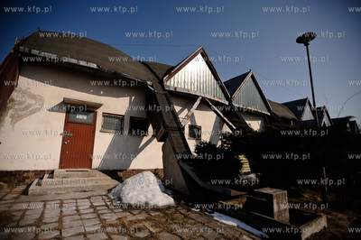 Zamknieta od 2002 roku hala GKS Wybrzeze na Gdanskiej...