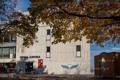 Sopot. Jesienna plaża. Nz. Nowa Zatoka. 25.10.2021...