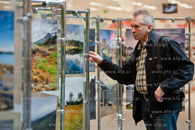 Gdansk. Galeria Przymorze. Wystawa zdjec fotografa...