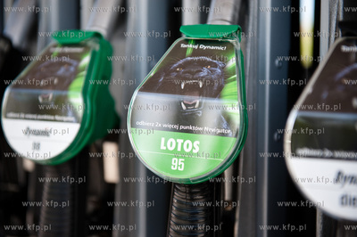 Gdansk. Nowo otwarta stacja benzynowa grupy Lotos....