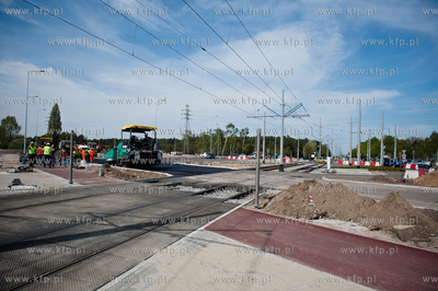 Gdansk. Budowa ulic i torowisk na ul Hallera i Uczniowskiej,...