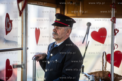 Gdansk. Walentynkowy tramwaj Konstal N z 1952 roku....