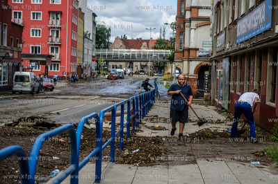 Gdańsk. Wrzeszcz. Ulica Grunwaldzka. Skutki silnych...