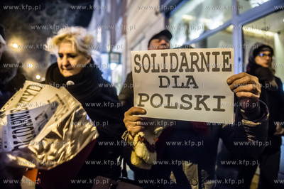 Gdynia. Pikieta Solidarnie dla Polski, zorganizowana...