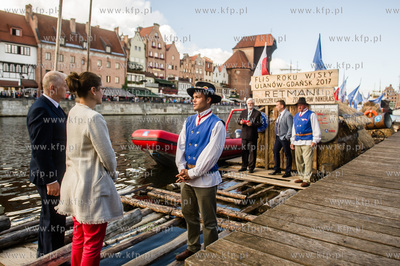Gdańsk. Przywitanie członków Bractwa Flisackiego...