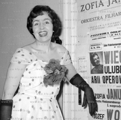 Zofia Janukowicz Poblocka spiewaczka operowa – sopran....