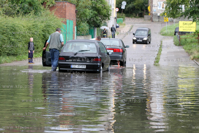 Gdansk, ul. Koscielna. Nz. Zalana ulica po obfitym...