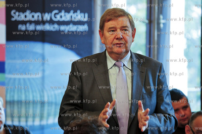 Krzeselka na gdanskim stadionie - konferencja prasowa...