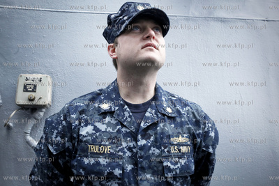 Zatoka Gdanska. Okret Marynarki Wojennej USA, USS RAMAGE...