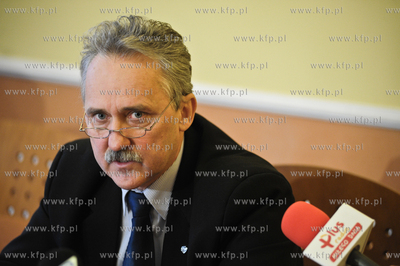 Leszek Czarnobaj, dotychczasowy wicemarszalek wojewodztwa...