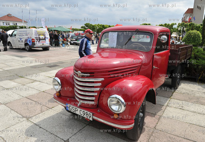 Plac Zdrojowy w Sopocie. Moto Show na Molo zorganizowany...