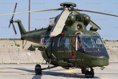 W Gdyni Babich Dolach zalogi smiglowcow W-3 z 25 Brygady...