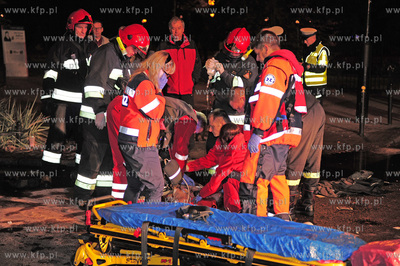 Sopot. Ul. Powstancow warszawy k. hotelu Grand. Samochod...