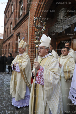 W uroczystooa Niepokalanego Poczecia NMP, w sobote...