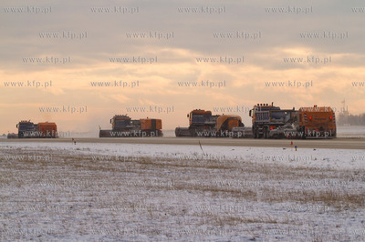 Gdansk, Rebiechowo. Akcja zima w Porcie Lotniczym Gdansk...