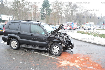 Wypadek na Alei Grunwaldzkiej na wysokości skrzyżowania...