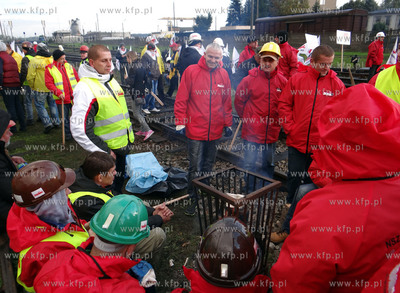 Braniewo. Grupa gornikow ze Slaska zablokowala pociagi...